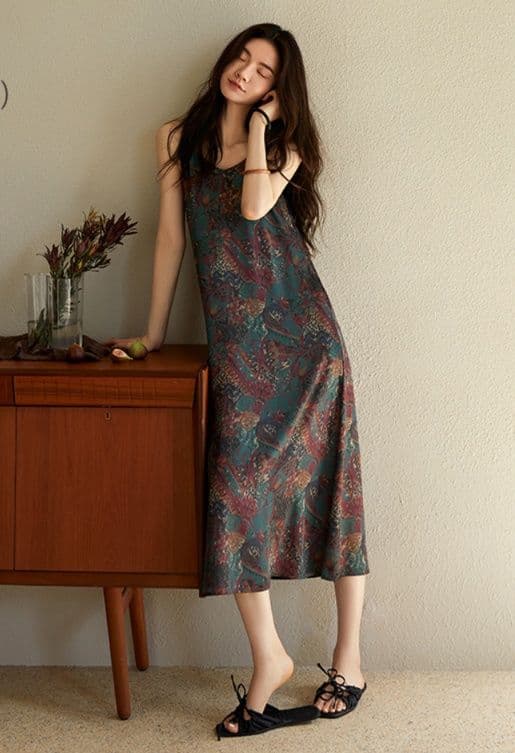 キャミワンピース 花柄総柄サテン細紐キャミソールワンピース