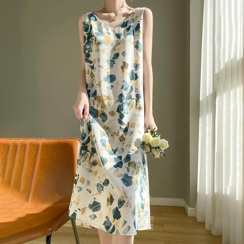 キャミワンピース 華やか花柄サテンキャミワンピース